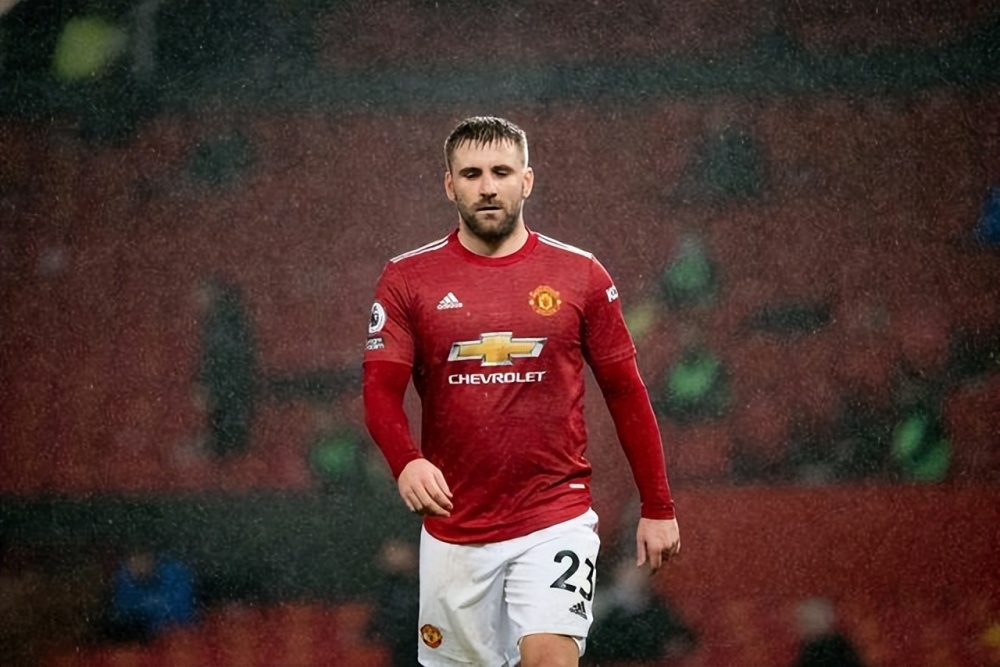  曼联主场惨败布伦特福德，滕哈格赛后揽责  